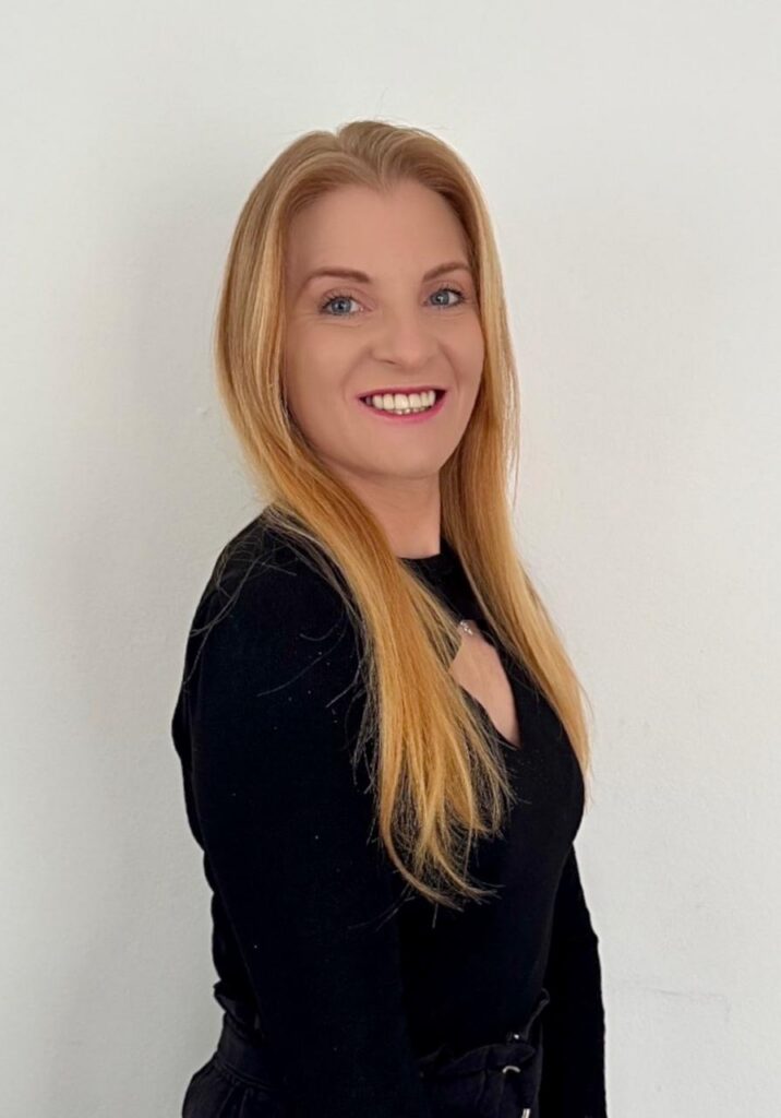 96c2a6ef cfcb 42a3 8a25 db74de2cddba